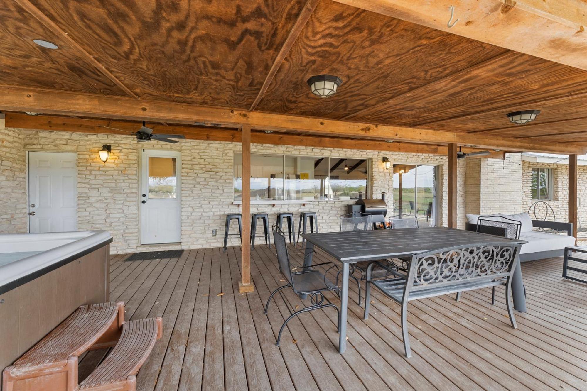 Villa Farm Retreat With Jacuzzi, Fire Pit, Mini Goats, Mini Ponies And Mini Cows San Marcos Zimmer foto